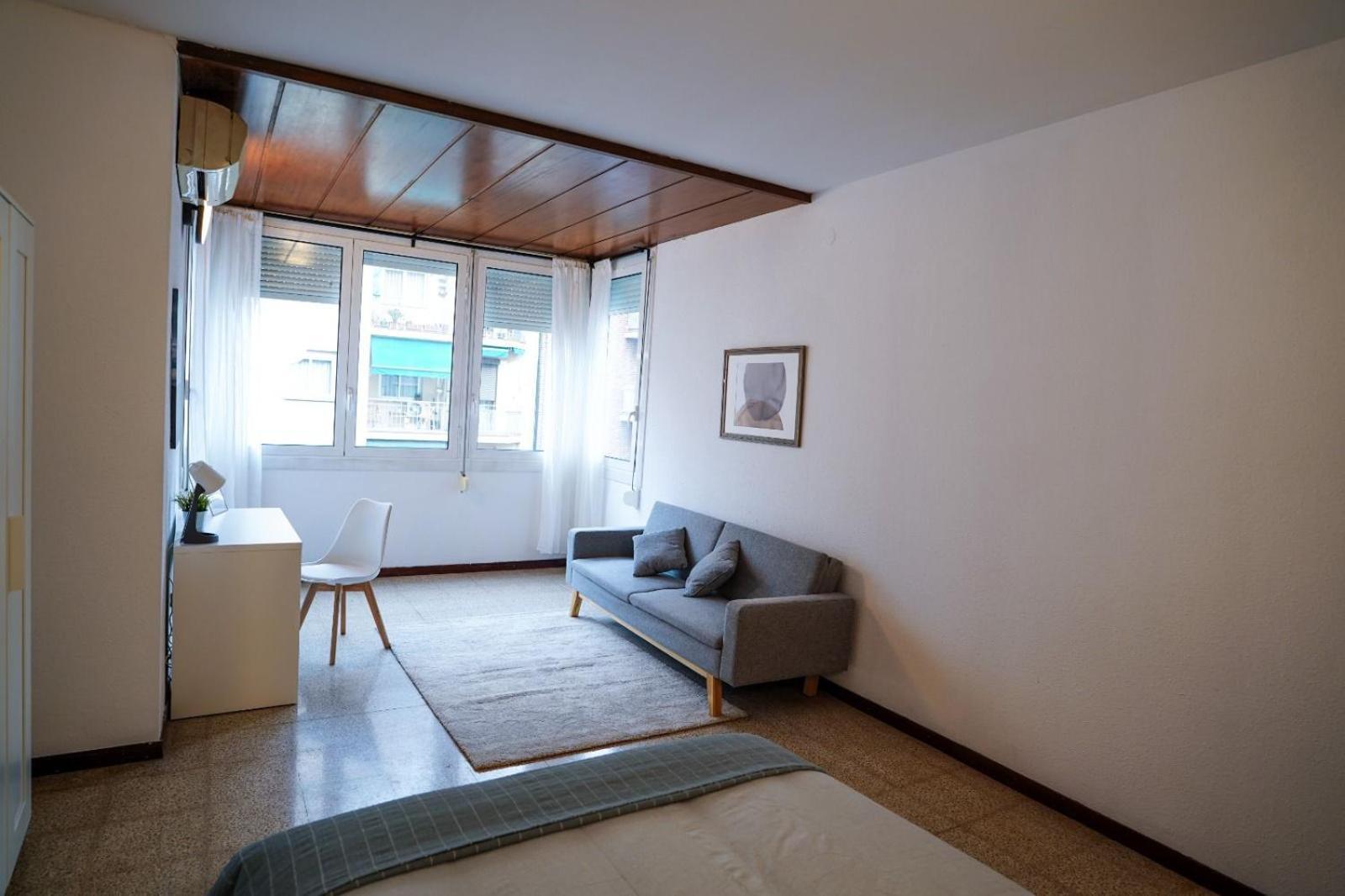 Habitacion Privada En Piso Compartido Lepanto Барселона Экстерьер фото