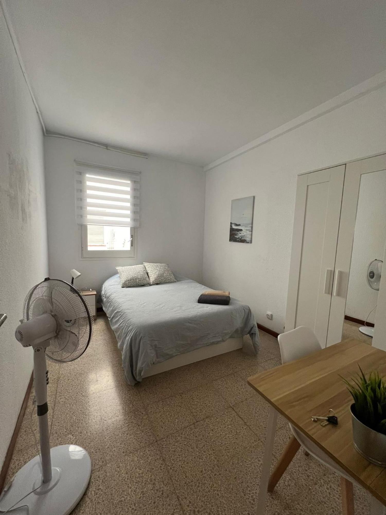Habitacion Privada En Piso Compartido Lepanto Барселона Экстерьер фото